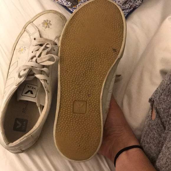 Veja Sunflower Sneakers - Picture 3 of 5